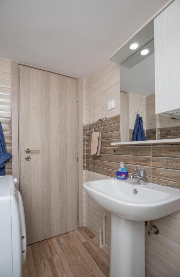 Cosy Apartment With Terrace Near Metro Station Αθήνα Εξωτερικό φωτογραφία