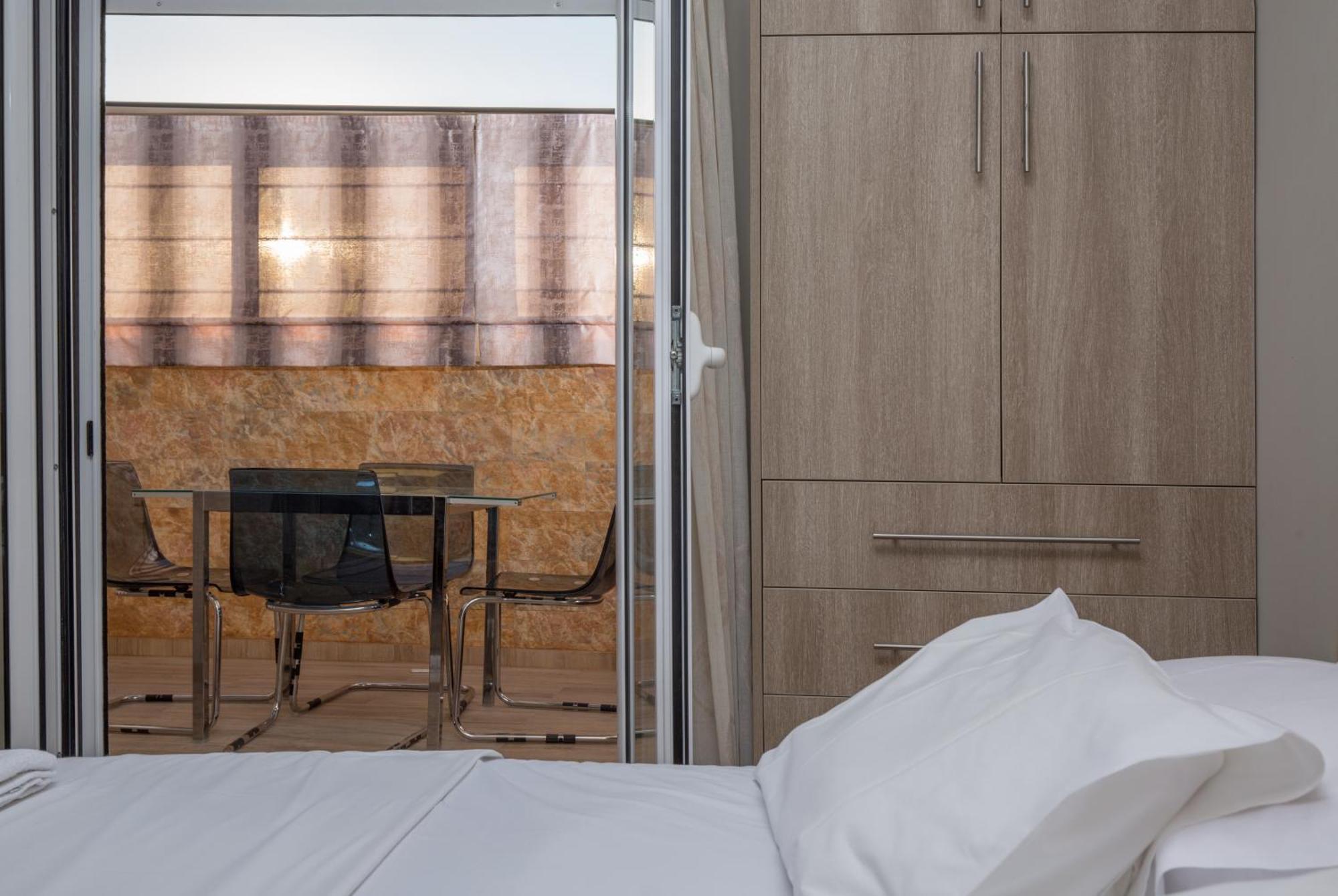 Cosy Apartment With Terrace Near Metro Station Αθήνα Εξωτερικό φωτογραφία